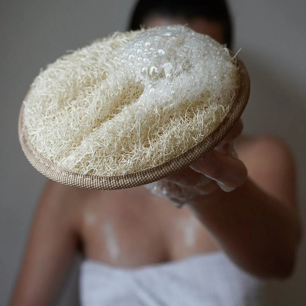 Round Loofah Body Pad – Gentle Exfoliation for Smooth, Radiant Skin